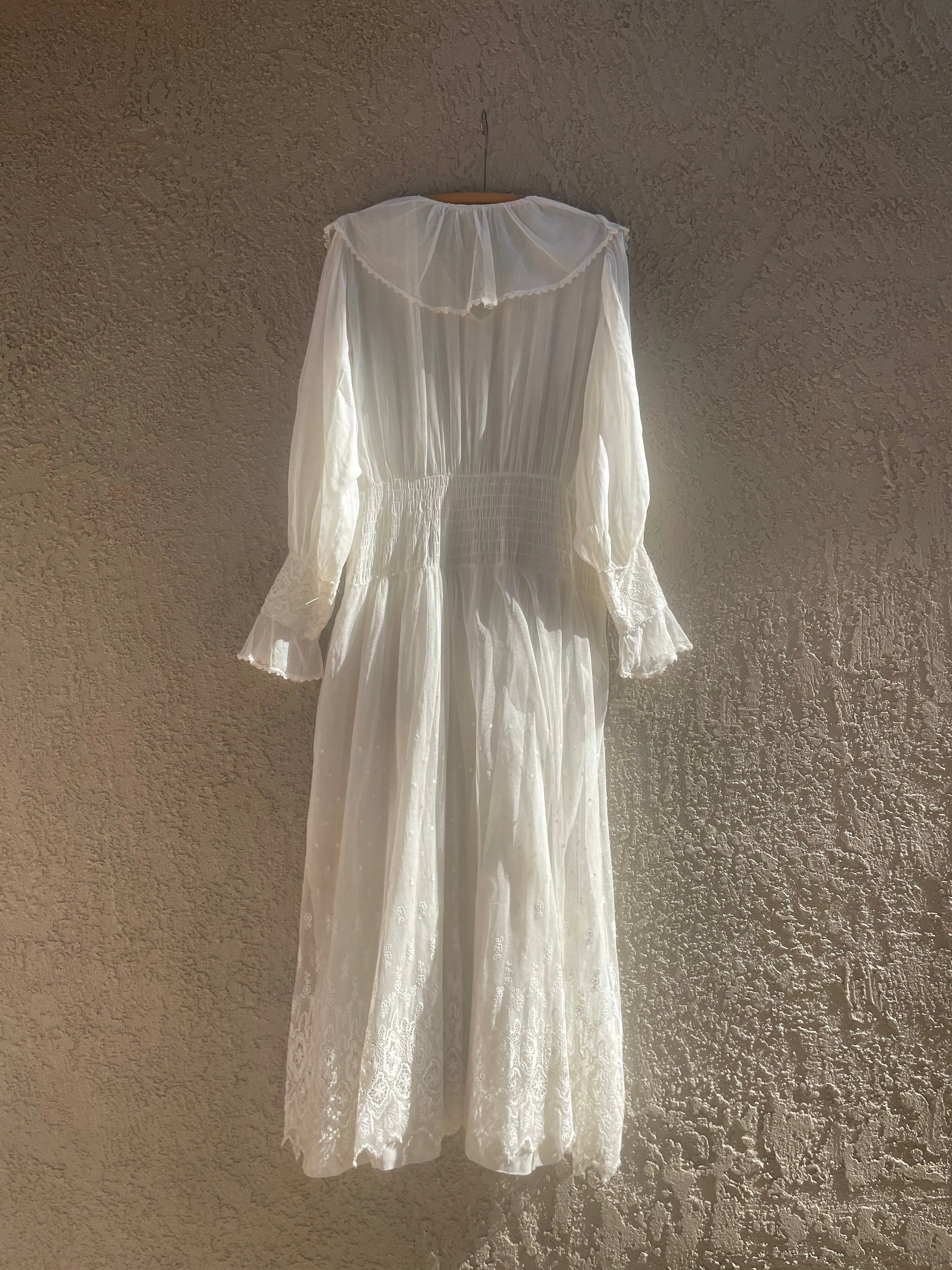 1920s Fine Cotton & Lace Overlay Balloon Sleeve Dress