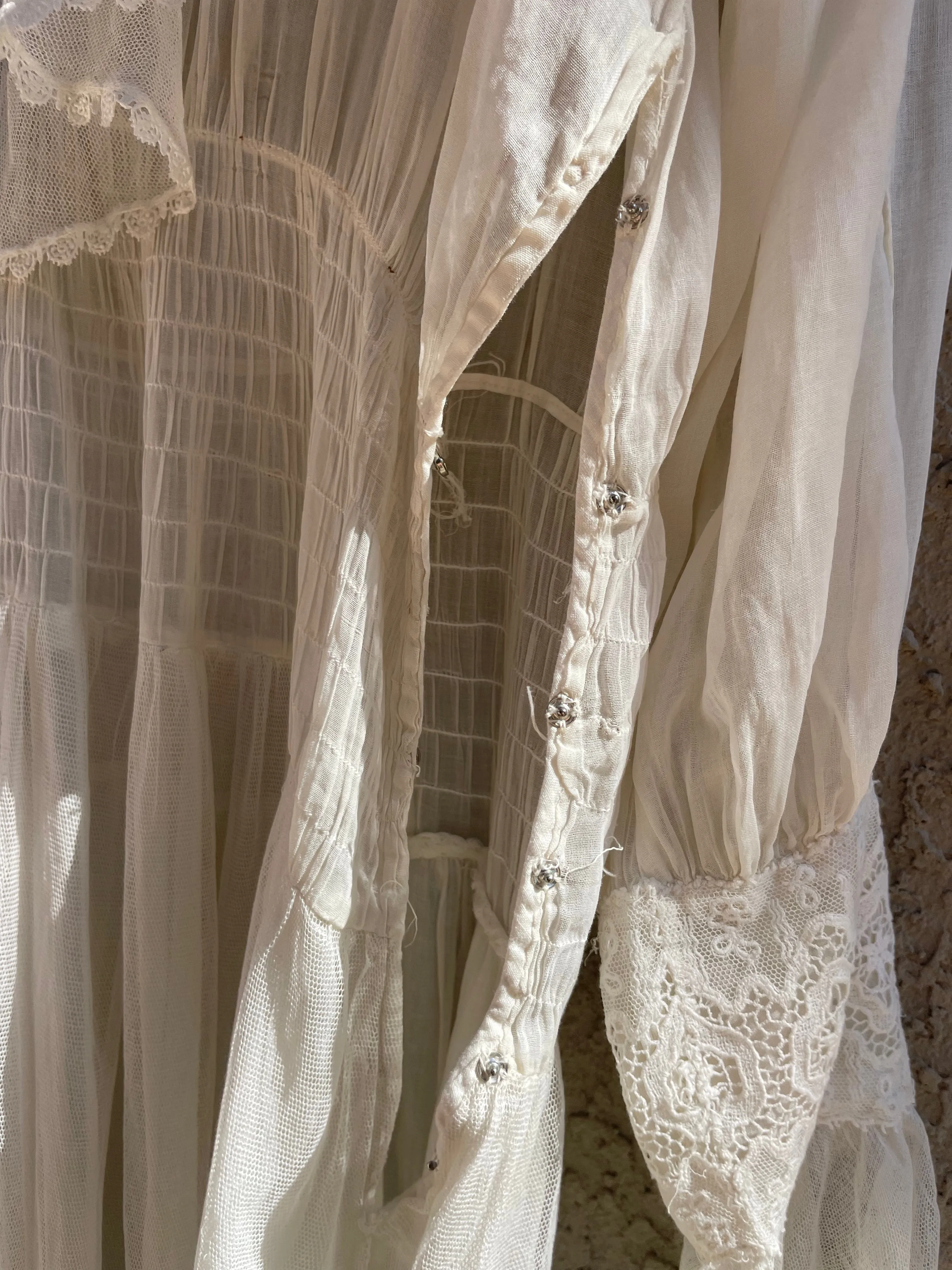 1920s Fine Cotton & Lace Overlay Balloon Sleeve Dress
