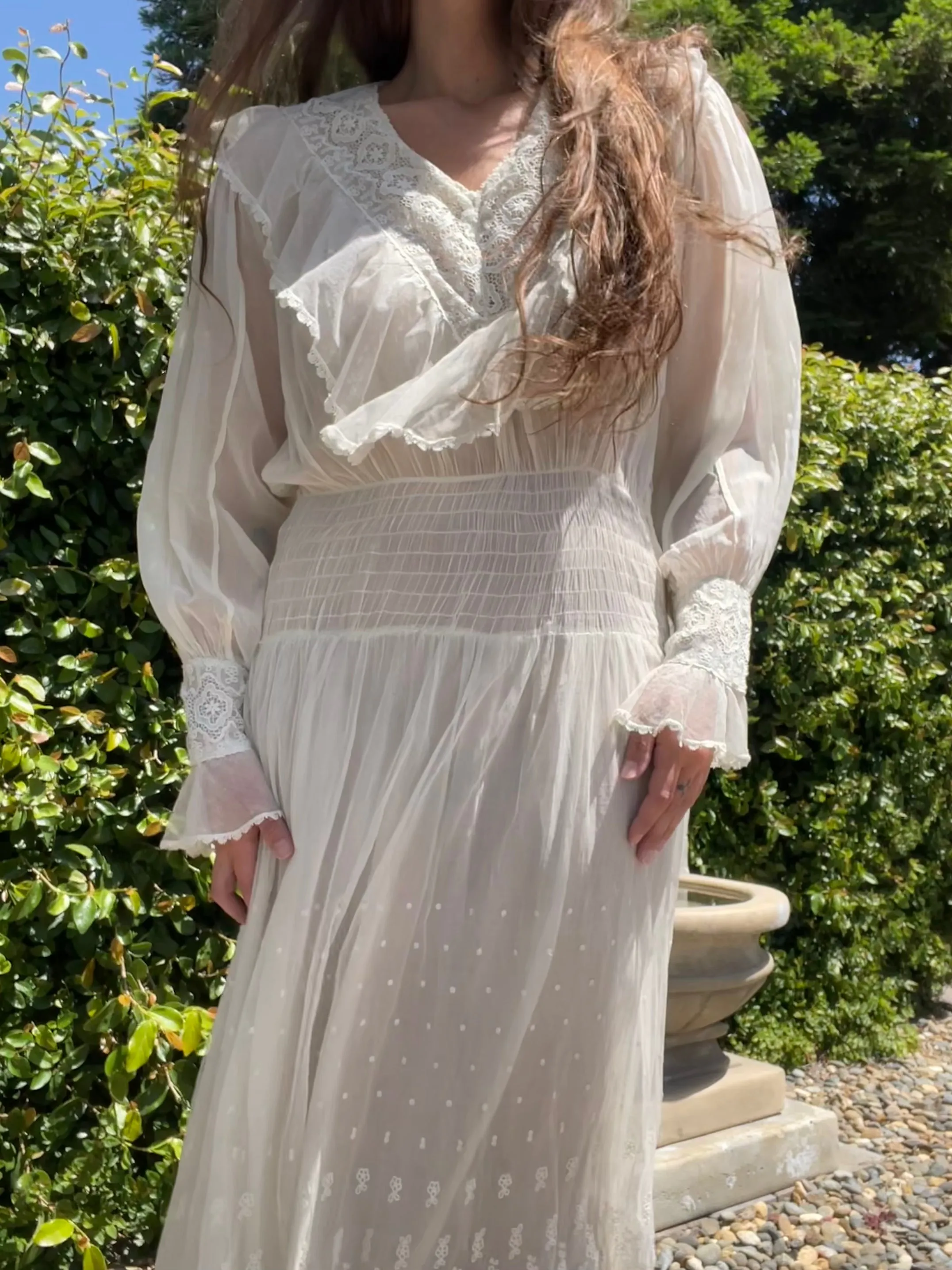 1920s Fine Cotton & Lace Overlay Balloon Sleeve Dress