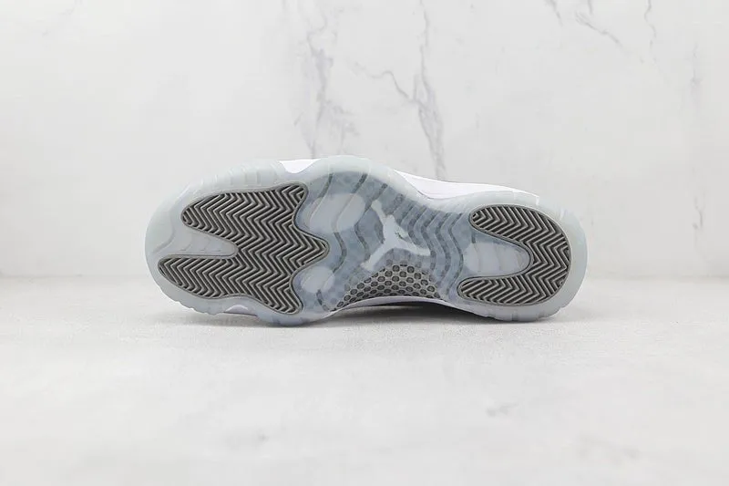AIR JORDAN 11 RETRO LOW BG MEDIUM GREY/WHITE-GUNSMOKE