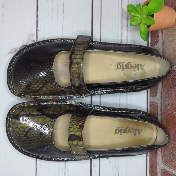 Alegria by PG Lite Mary Jane Women's 38/7.5 Patent Leather Python Platform Shoes