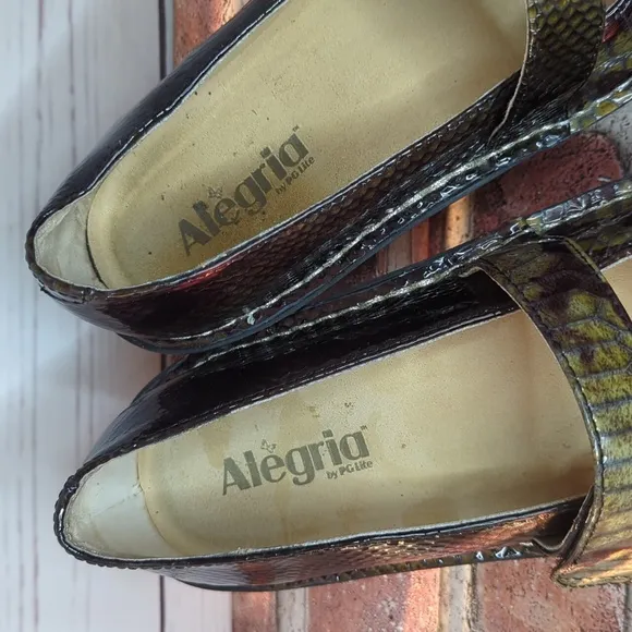 Alegria by PG Lite Mary Jane Women's 38/7.5 Patent Leather Python Platform Shoes