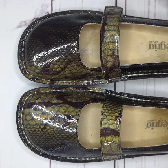 Alegria by PG Lite Mary Jane Women's 38/7.5 Patent Leather Python Platform Shoes