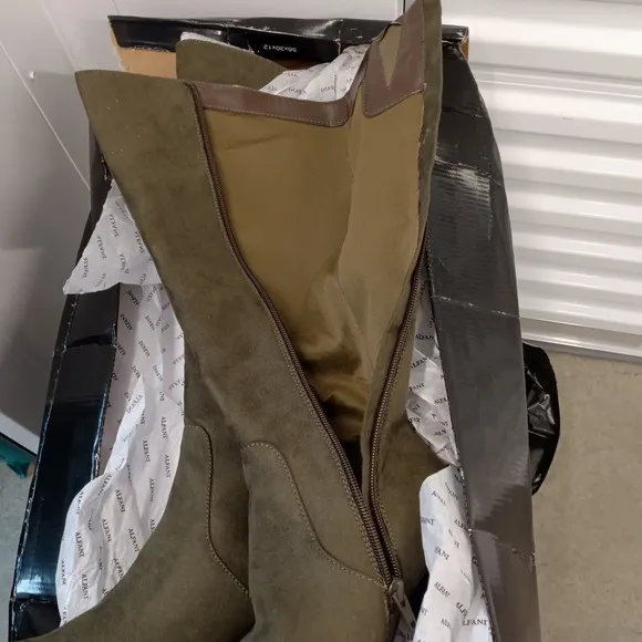 Alfani Wylde Women Knee High Boots Olive