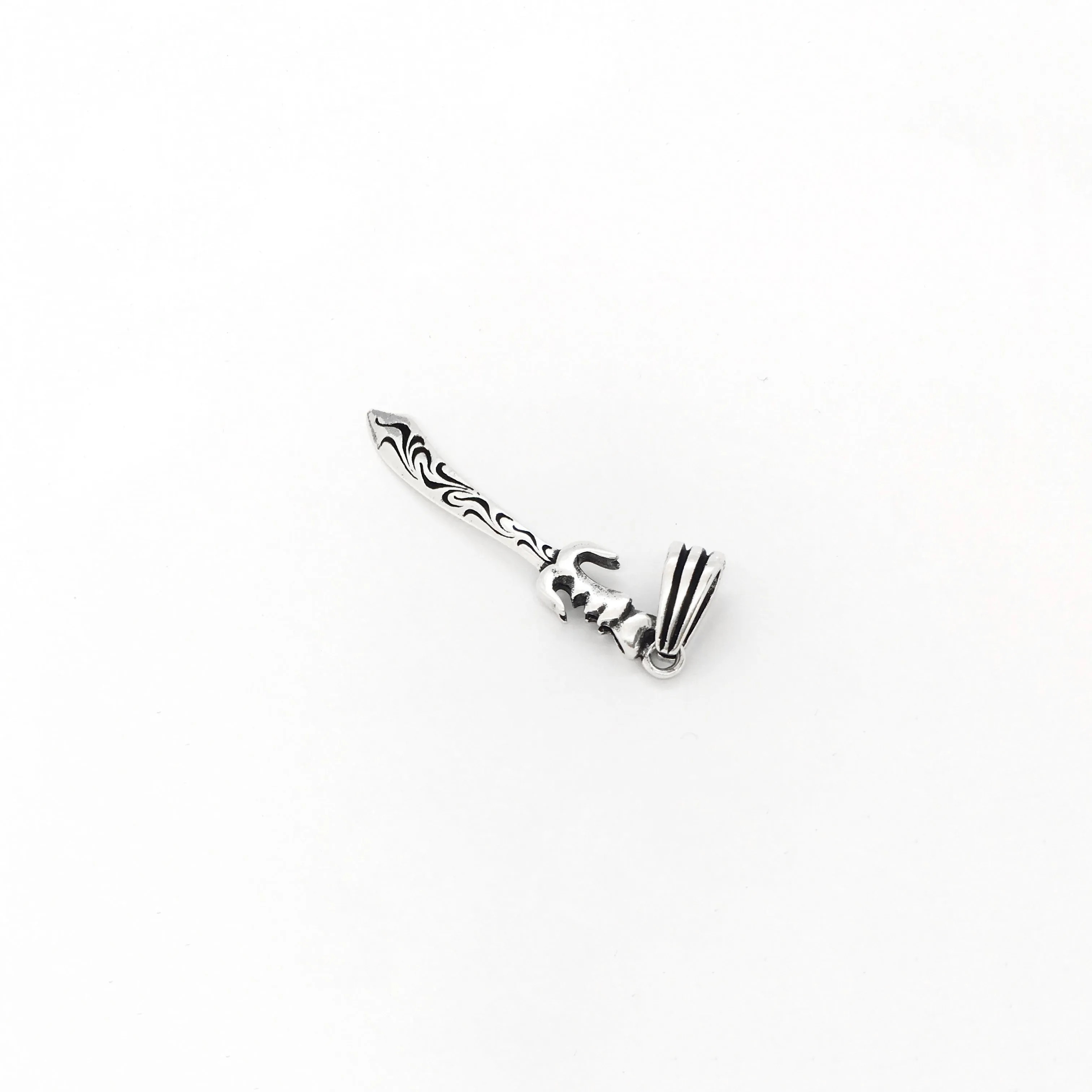 Antique-Finish Cutlass Pendant (Silver)