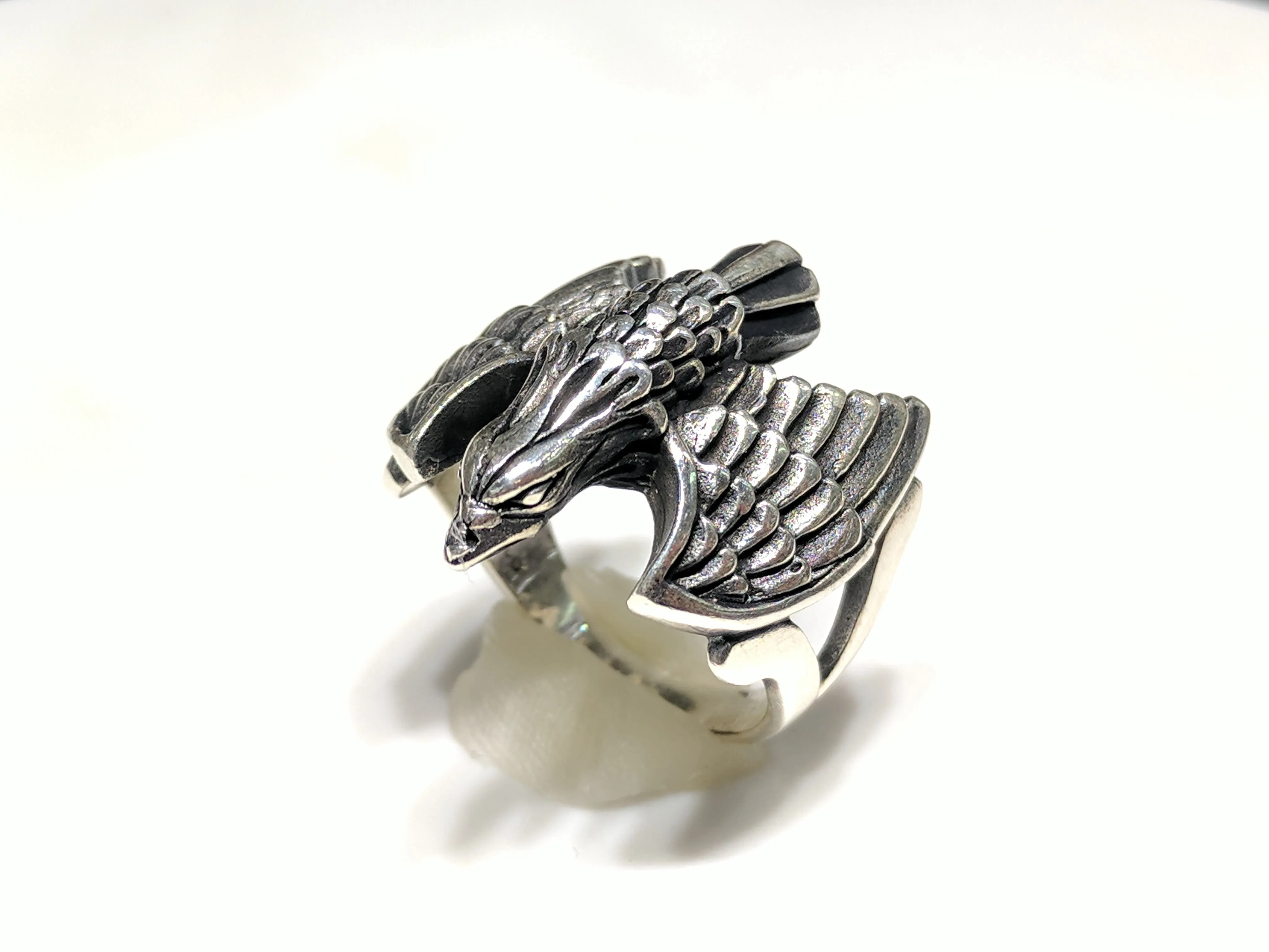Antique-Finish Eagle Ring (Silver)