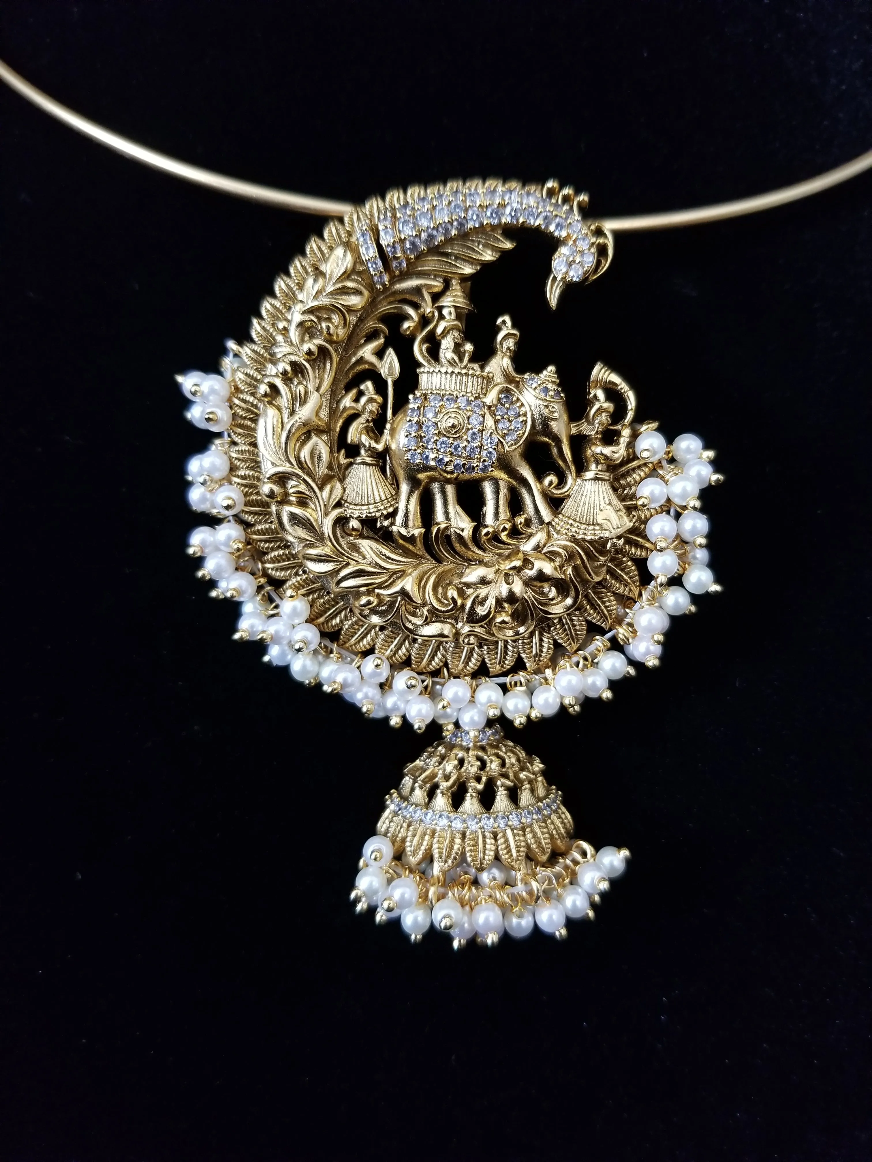 Antique Finish Pendant Hasli Necklace Set