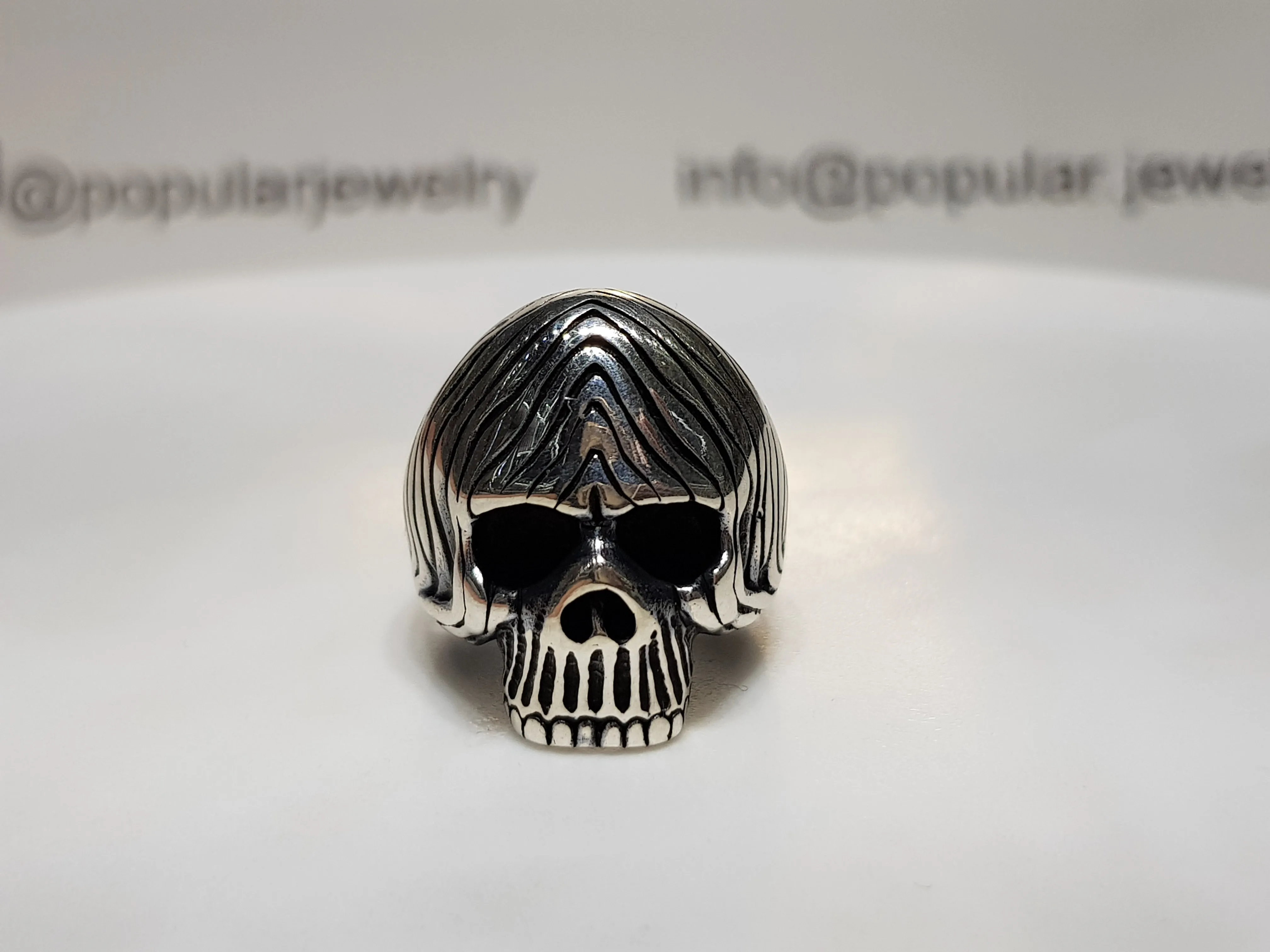 Antique-Finish Skull Ring (Silver)