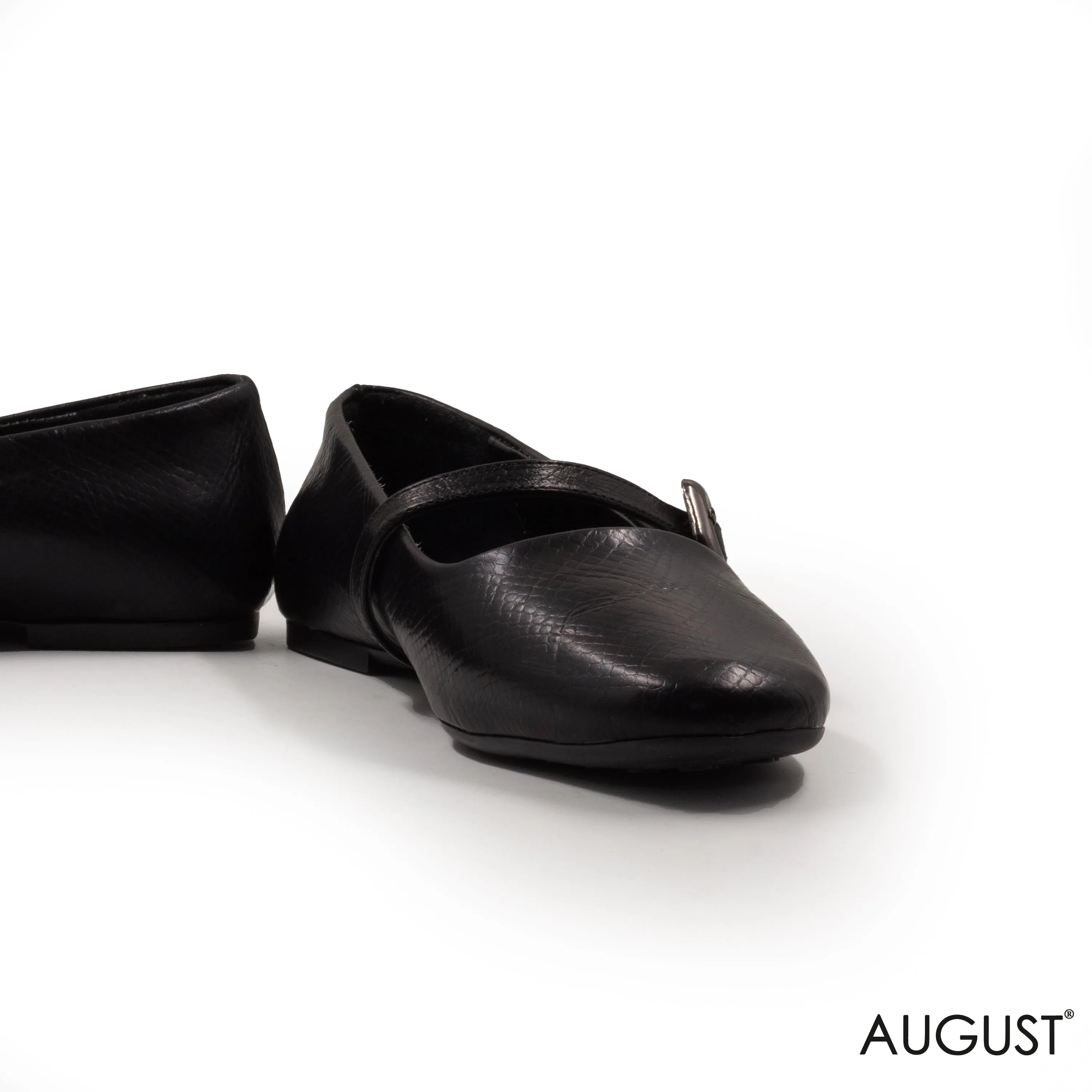 BLACK LEATHER BUCKLE BALLERINAS