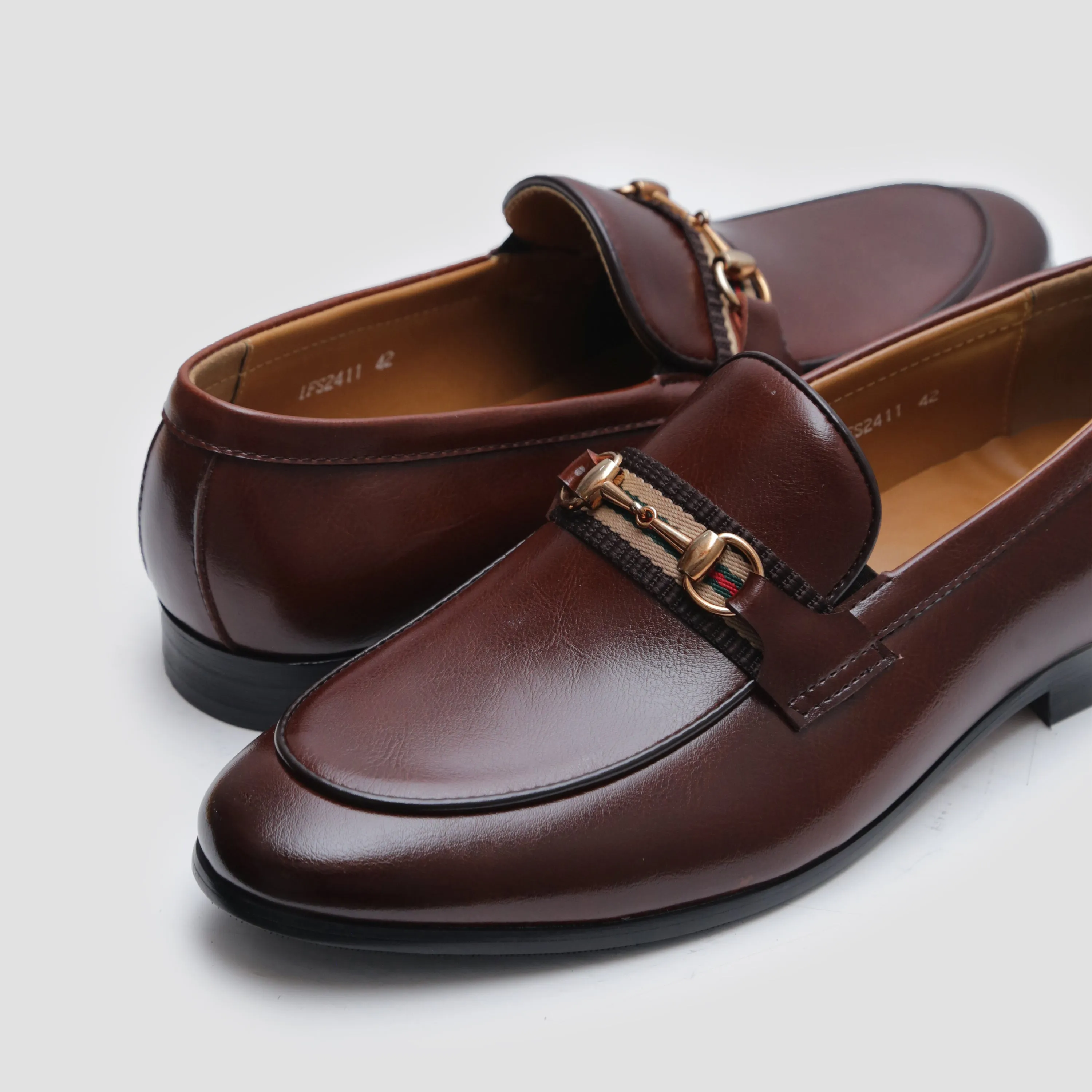 BROWN PEBBLE GRAIN SHOES