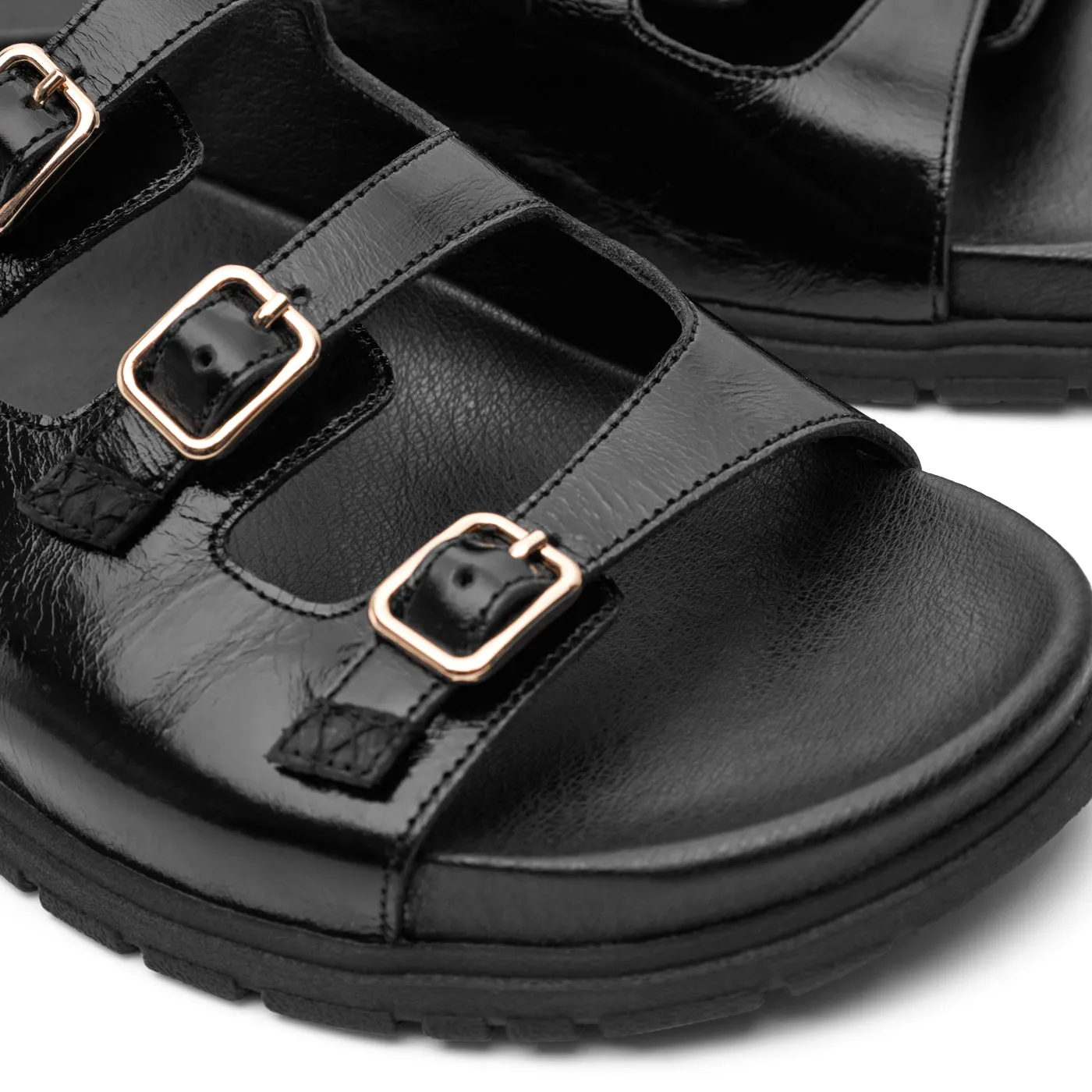 Ellen Buckle - Black