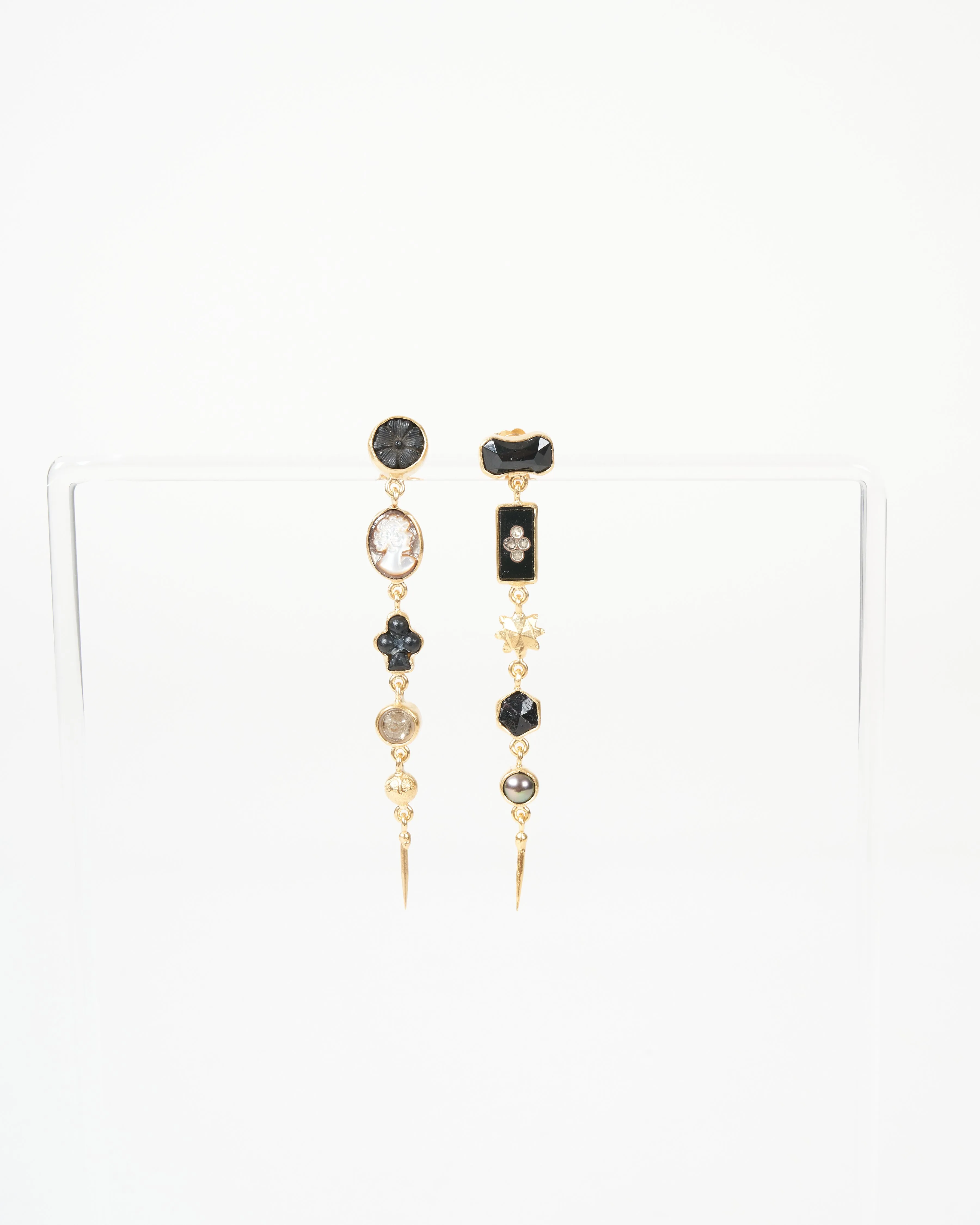 five charm with victorian drop earring - black