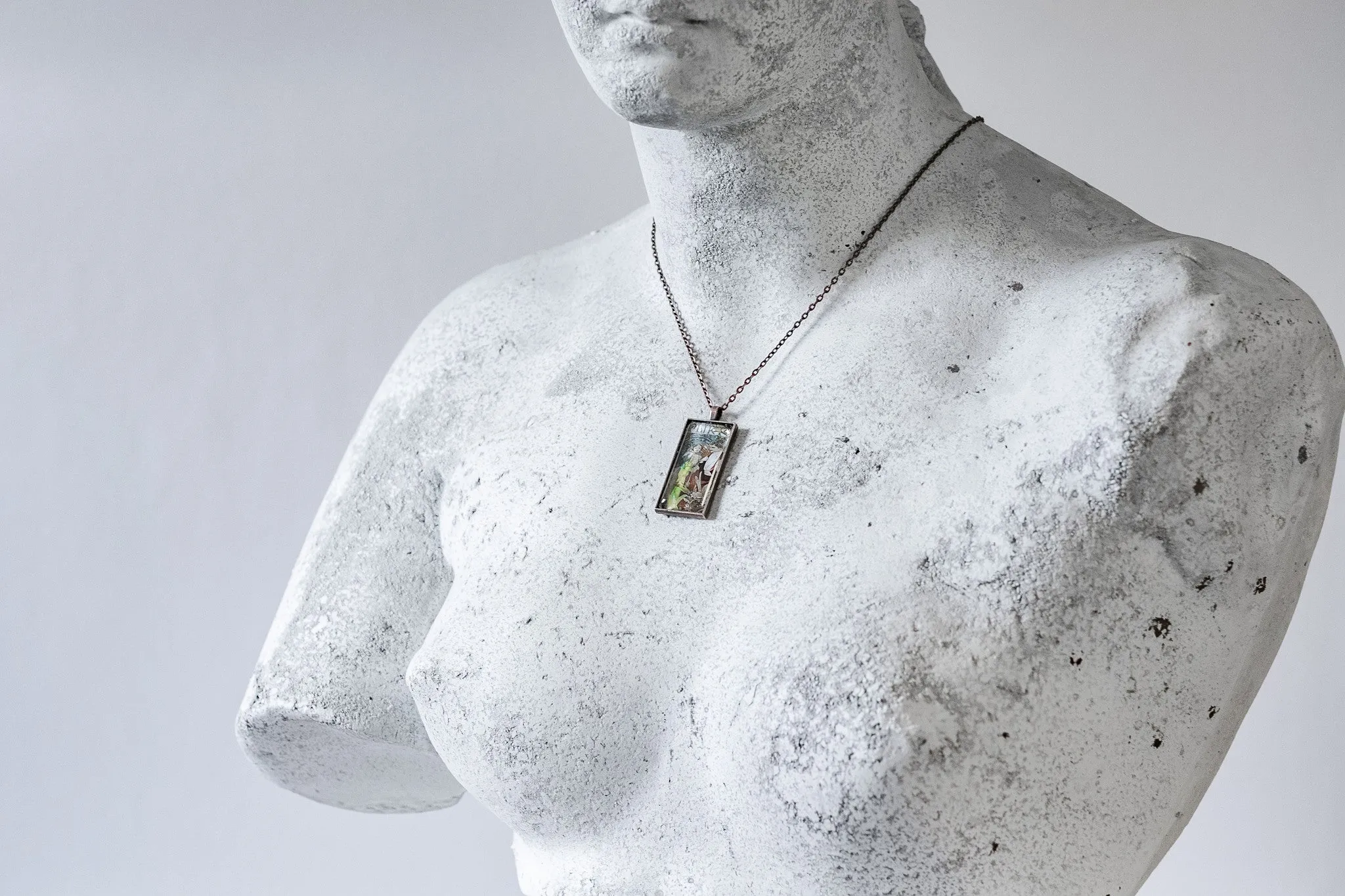 Flirt Cabochon Necklace