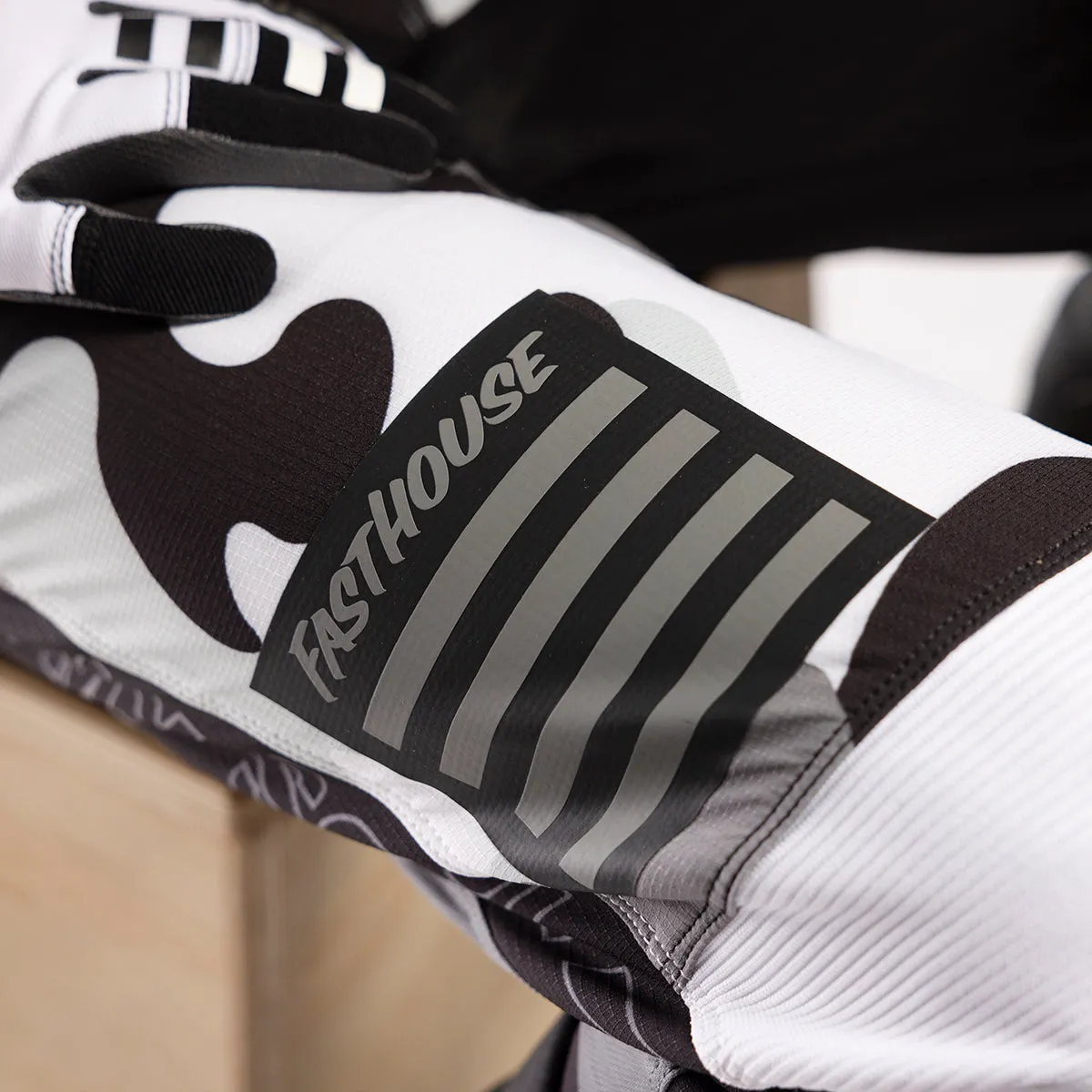 Grindhouse Riot Pant - White/Black