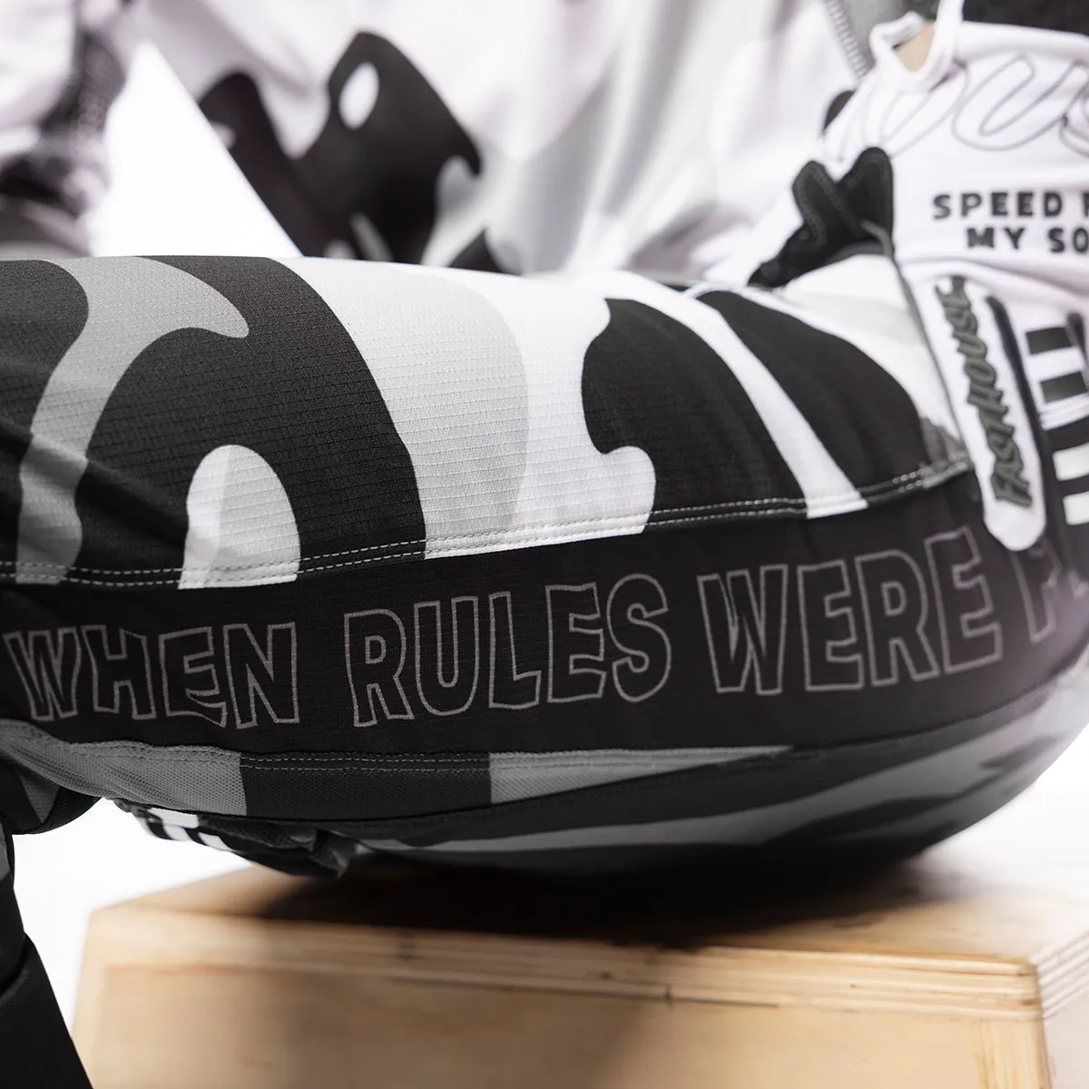 Grindhouse Riot Pant - White/Black