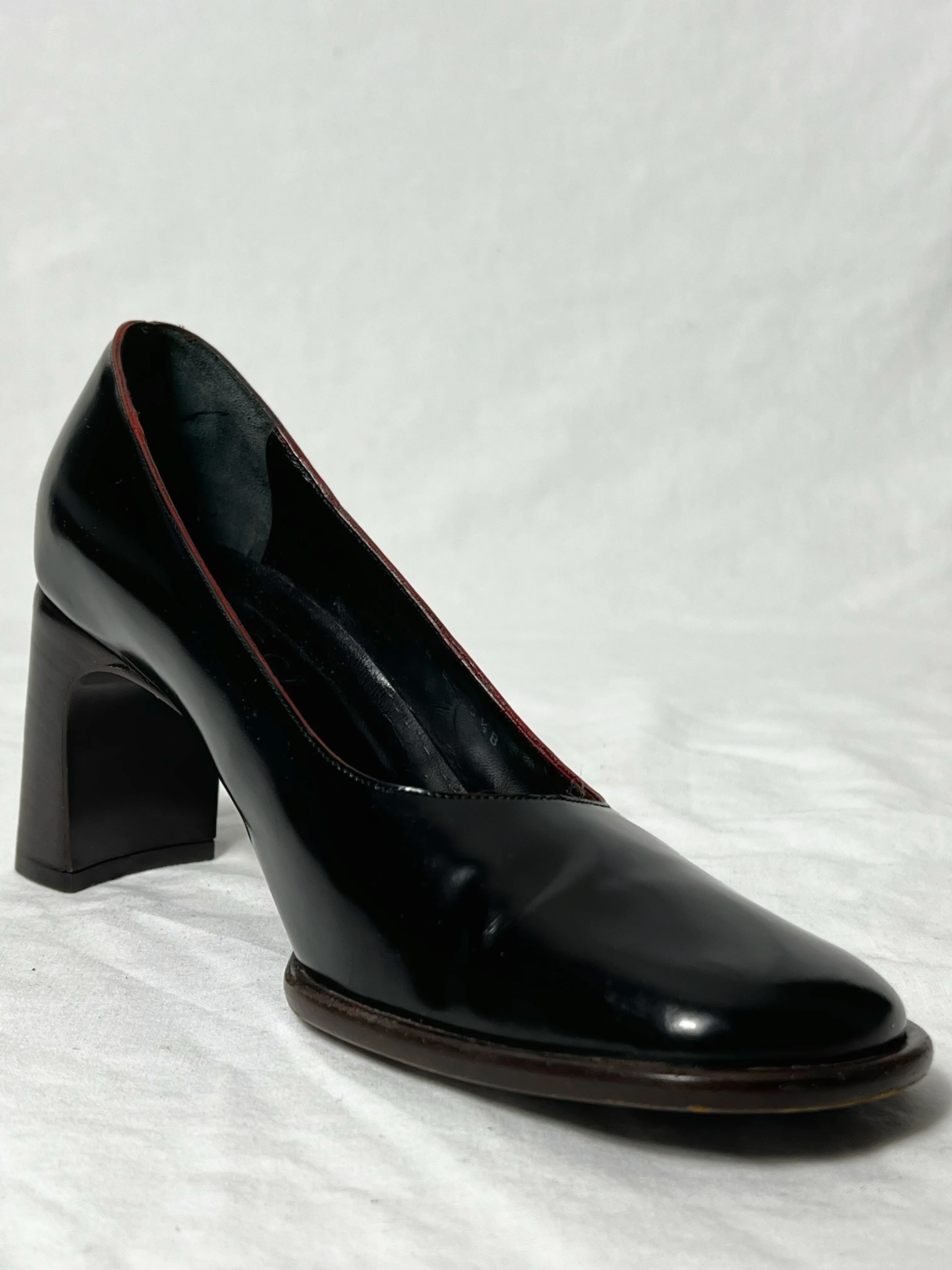 GUCCI COURT HEELS