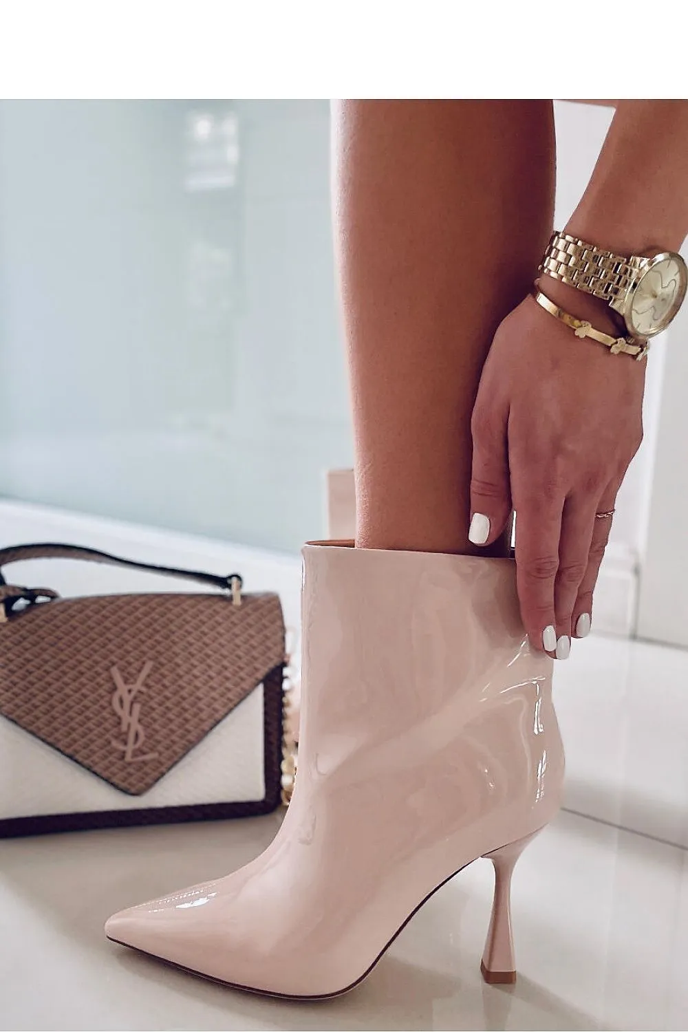 Heel boots