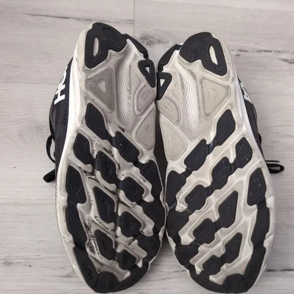 Hoka One One Clifton 9 Shoes Men's Size 11 2E  Running Walking Missing Insole
