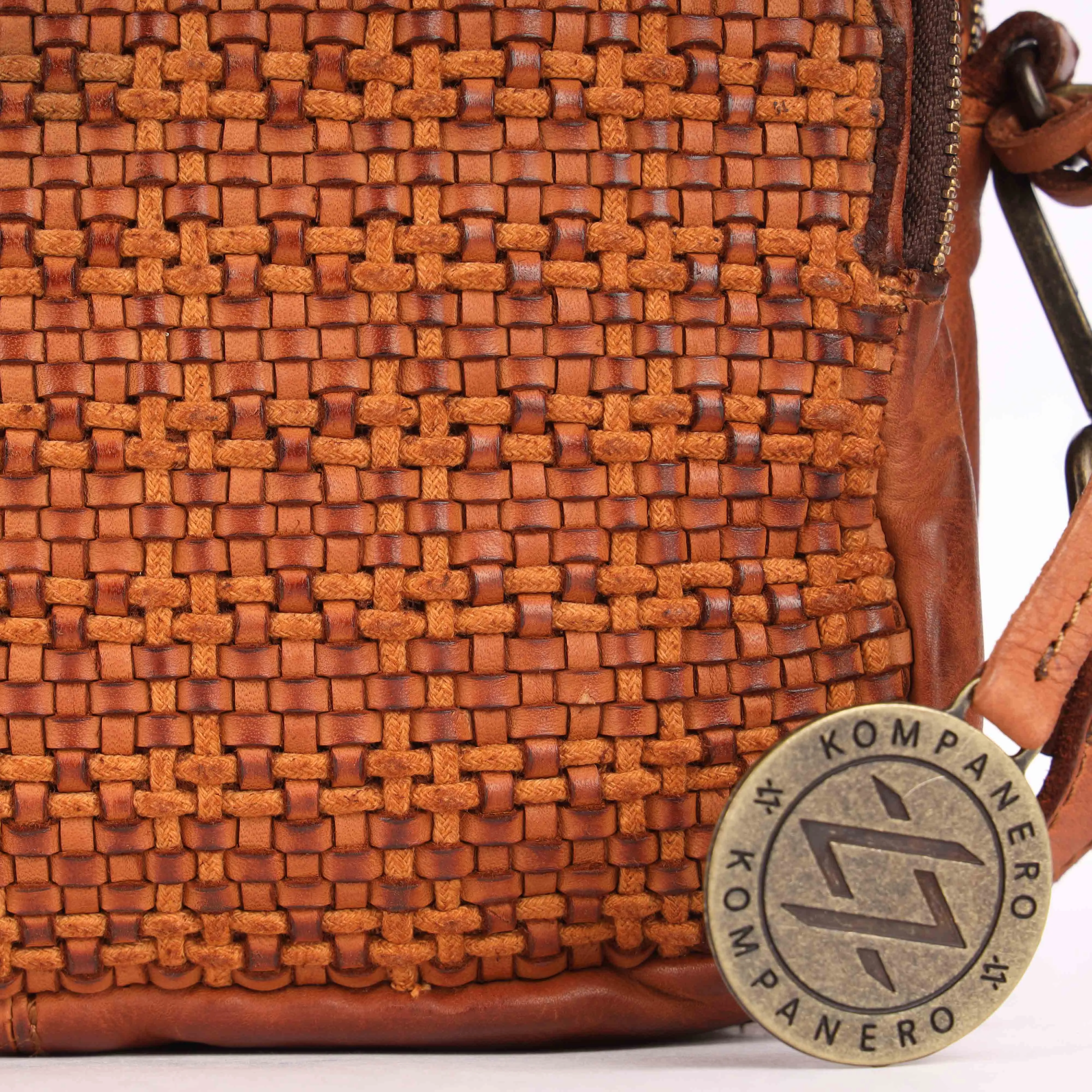 Melora - The Slingbag