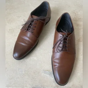 Men’s Brown dress shoes