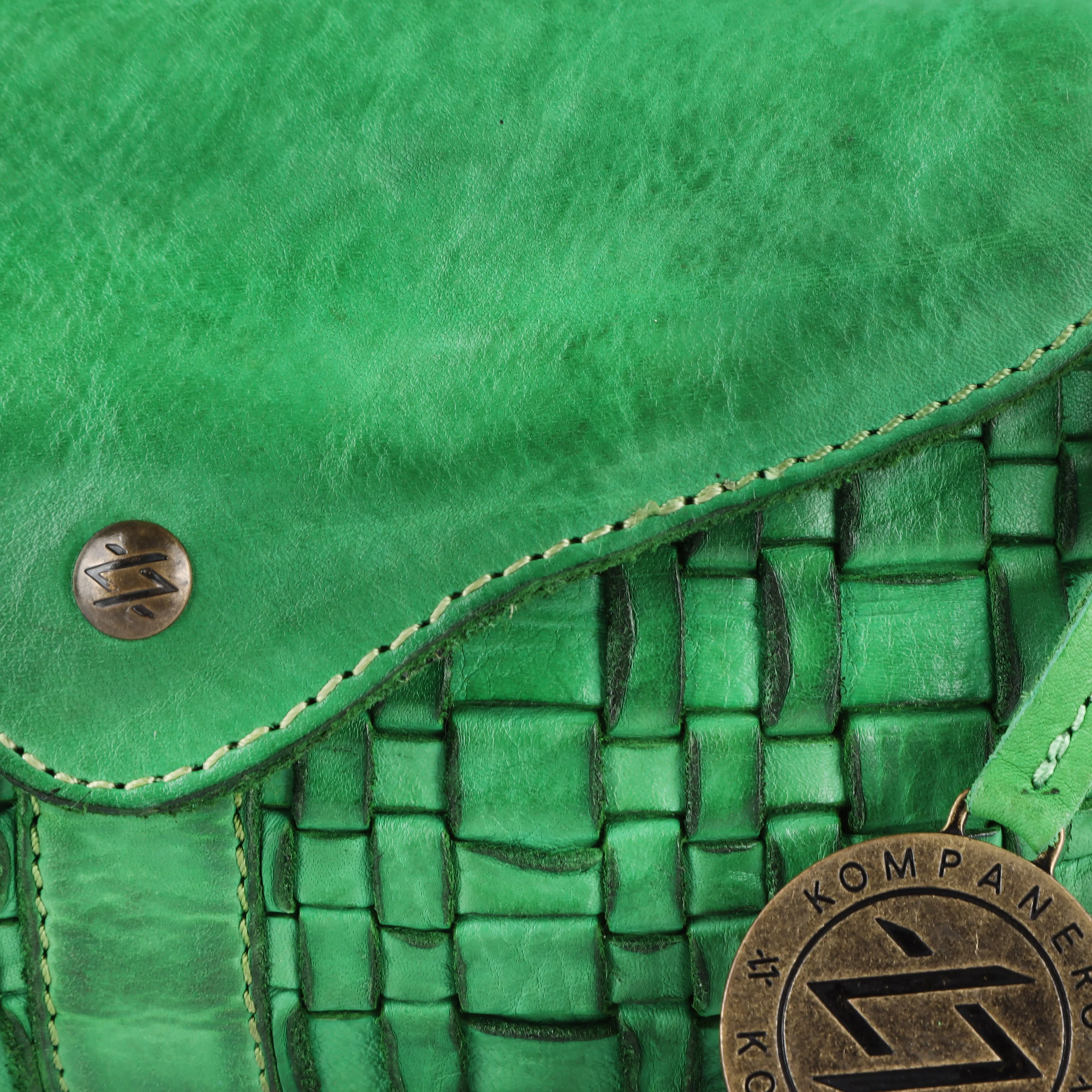Mia - The Crossbody