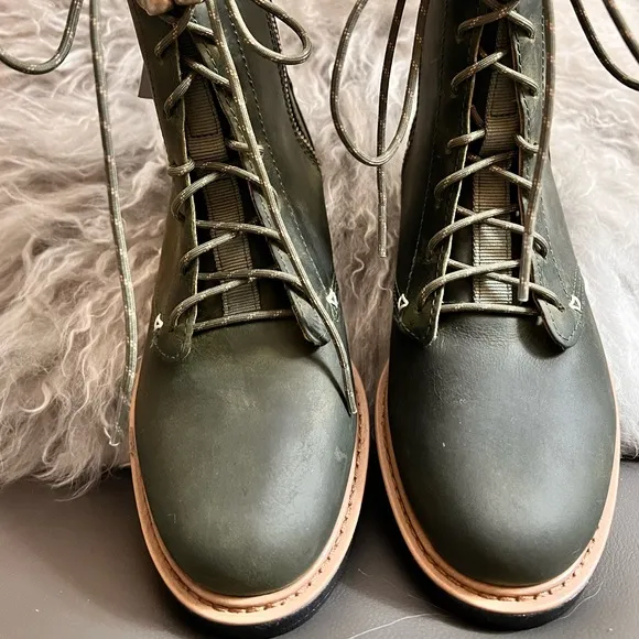 New! $180 Teva Olivtine Boots. Olive NWT NWOB