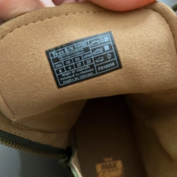 New! $180 Teva Olivtine Boots. Olive NWT NWOB