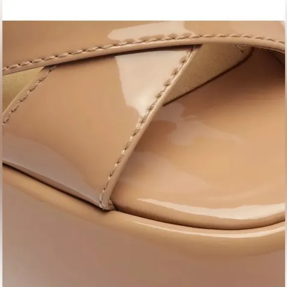 NWOT Schutz Pattie Patent Leather Platform Sandal Size 10