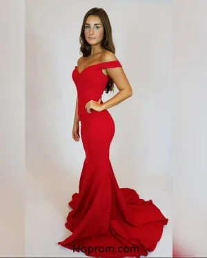 Off Shoulder Red Sweetheart Prom Dress with Sweep Train