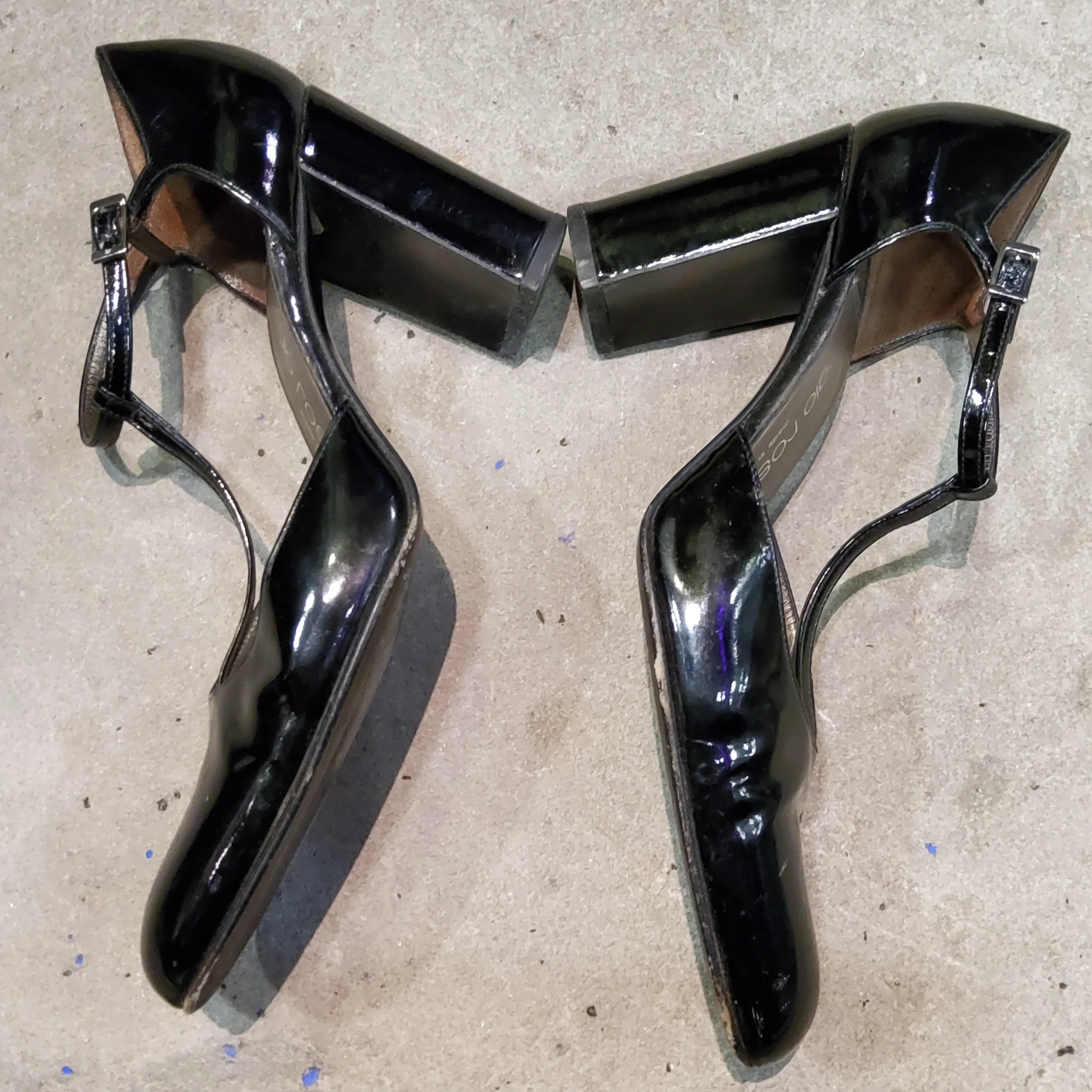 PATENT LEATHER PUMPS-BLACK