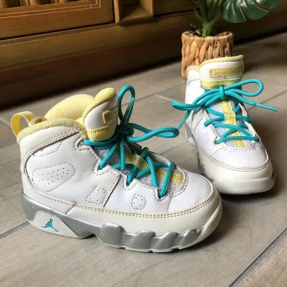 Rare. Jordan 9 retro lemon turquoise toddler size 7