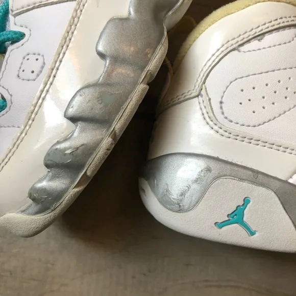Rare. Jordan 9 retro lemon turquoise toddler size 7