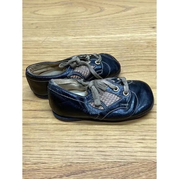 Roberts Johnson &amp;‎ Rand Peach Antique Baby Shoes