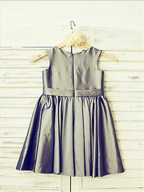 Satin Princess Tea-Length Scoop Flower Girl Dresses With Hand-made Flower