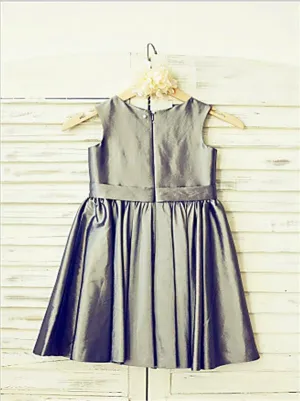 Satin Princess Tea-Length Scoop Flower Girl Dresses With Hand-made Flower