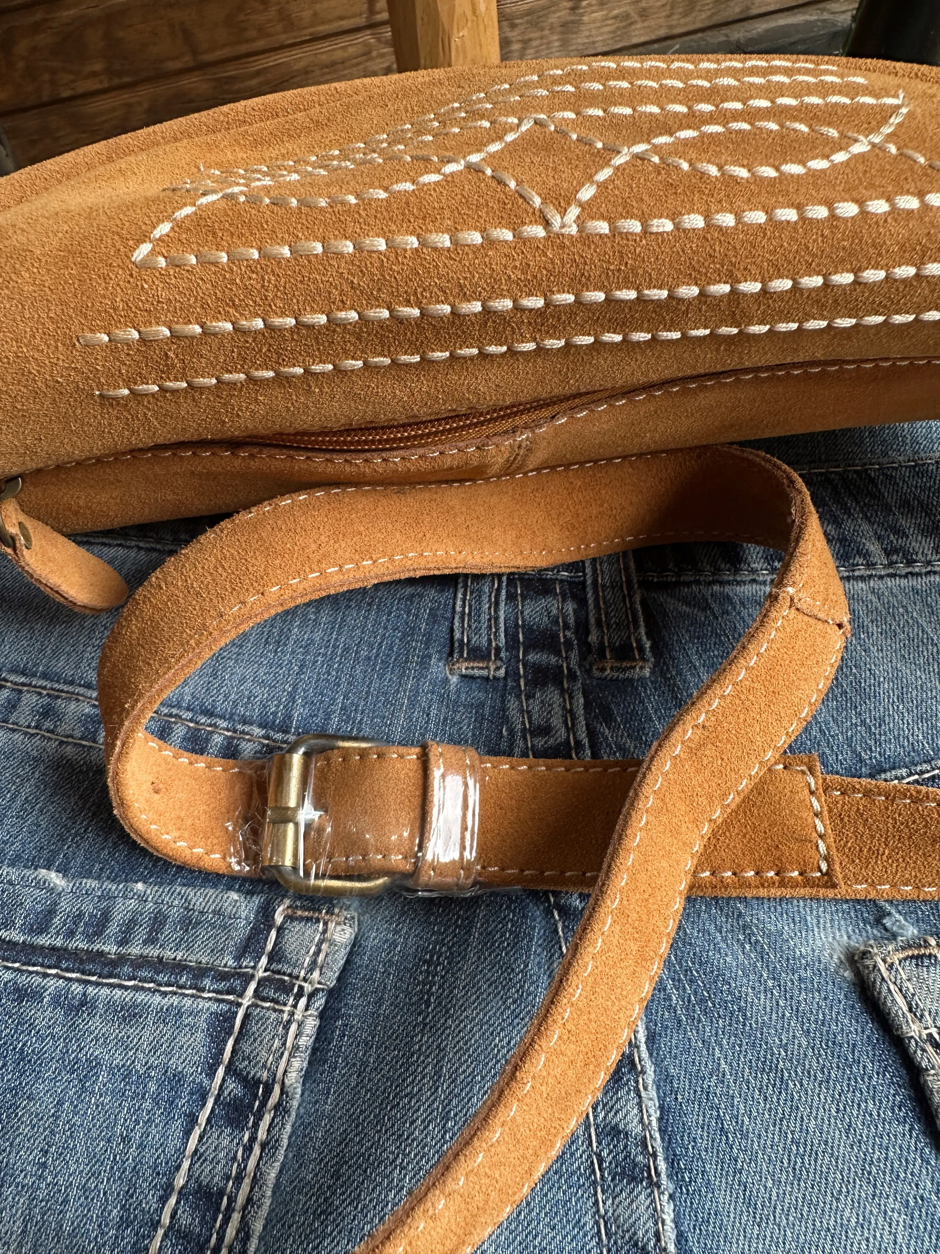The Boot Stitch Sling - Camel