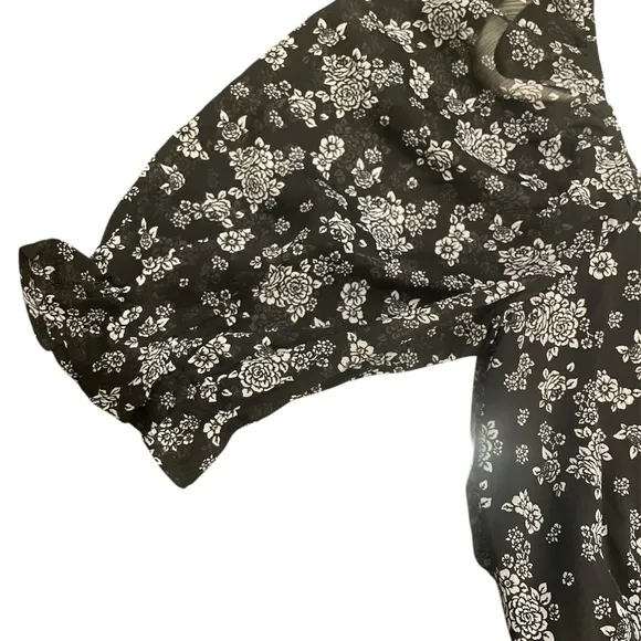 Trixxi Black and White Puff Sleeve Mini Sundress