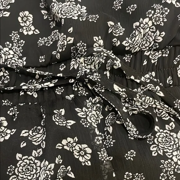Trixxi Black and White Puff Sleeve Mini Sundress