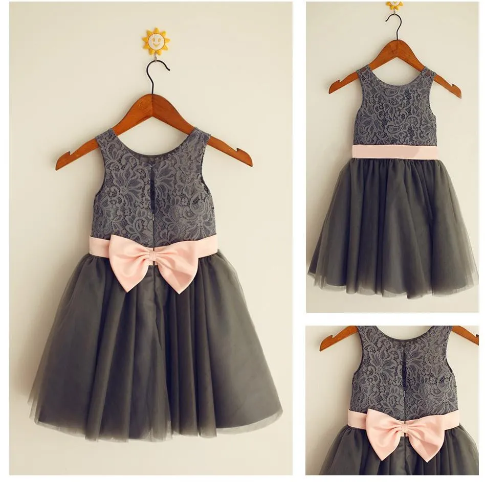 Tulle Princess Scoop Long Flower Girl Dresses With Bowknot